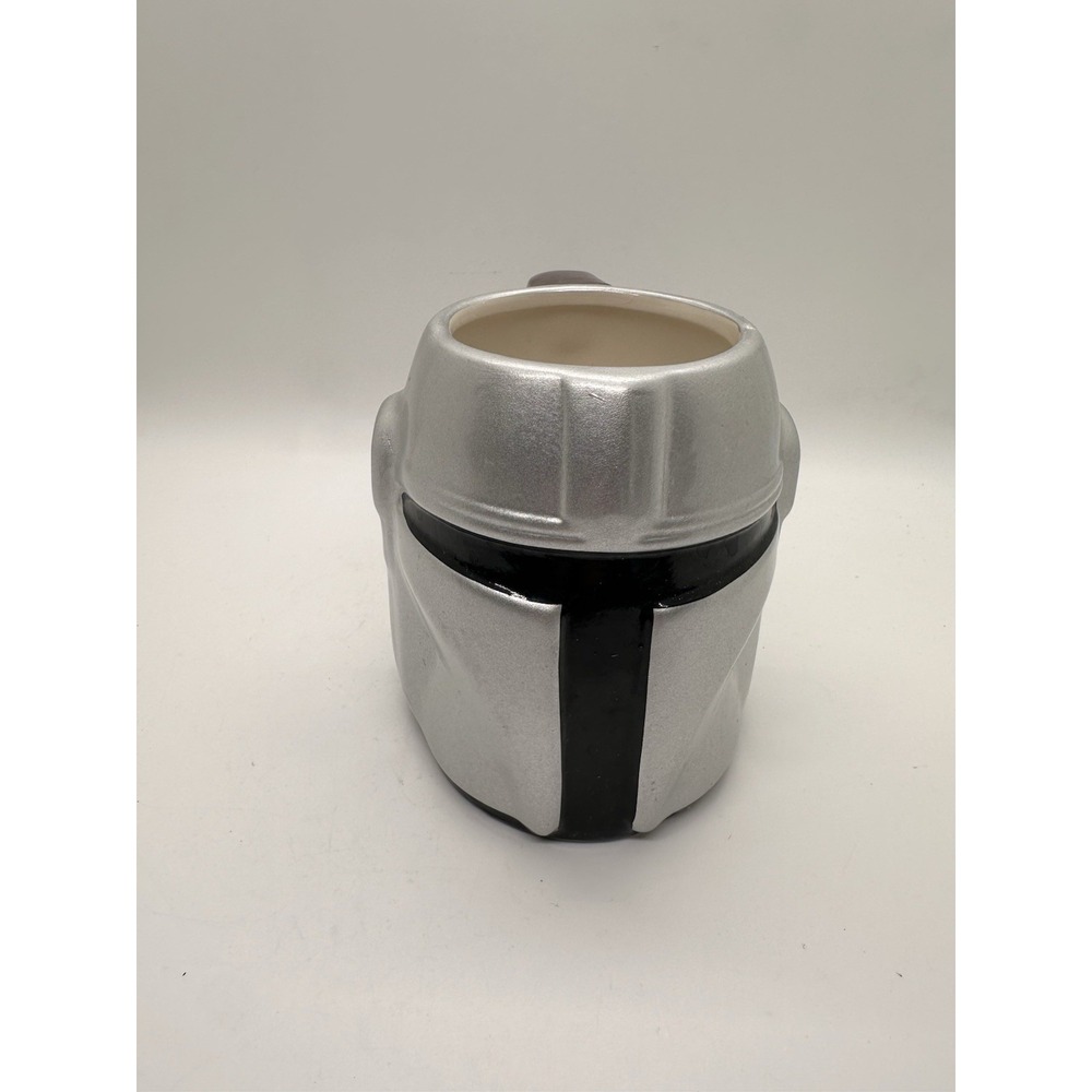 Star Wars The Mandalorian Helmet Mug – 3D Sculpted‎ Ceramic – by Zak Designs